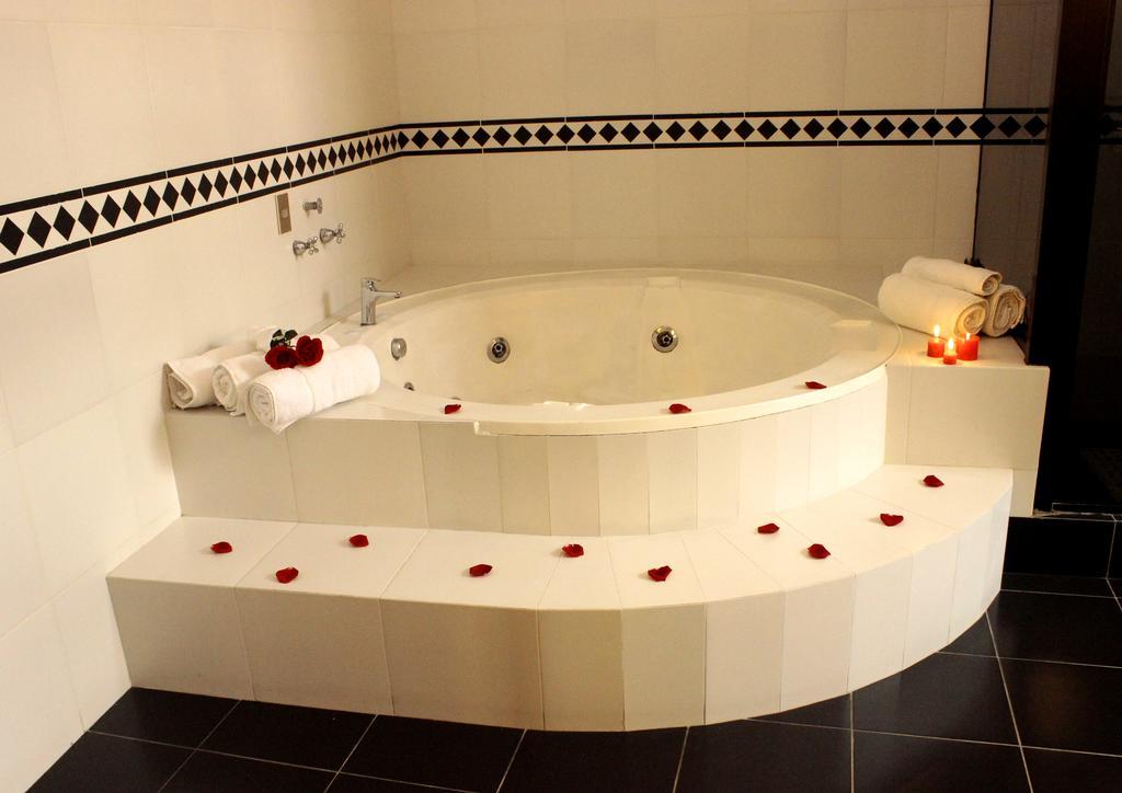 Capital Plaza Hotel سوكر المظهر الخارجي الصورة